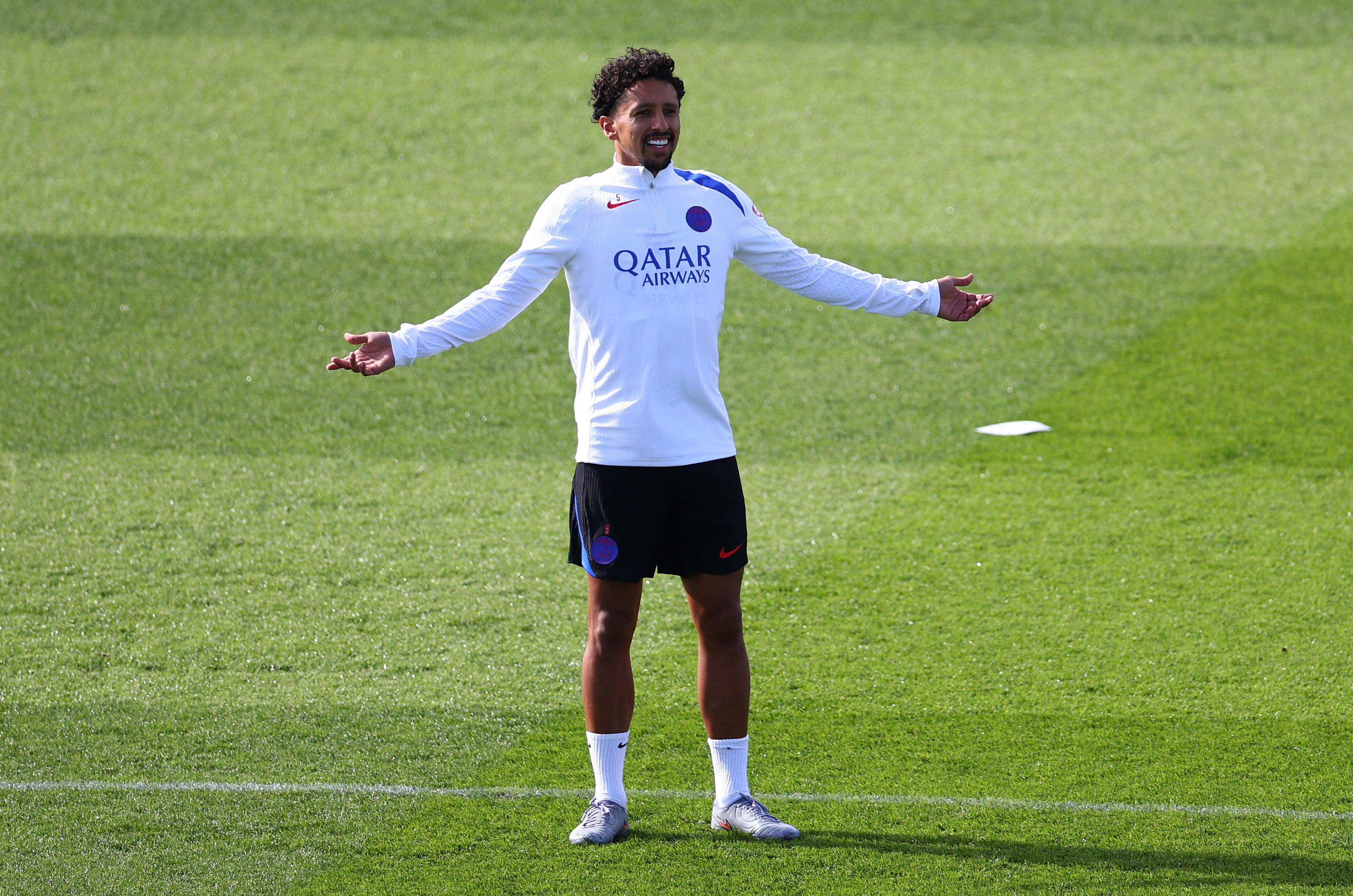 开云APP官方下载巴黎圣日耳曼发布备战花絮,转会期扳平良机,意大利杯任务艰巨,控场能力受关注的简单介绍