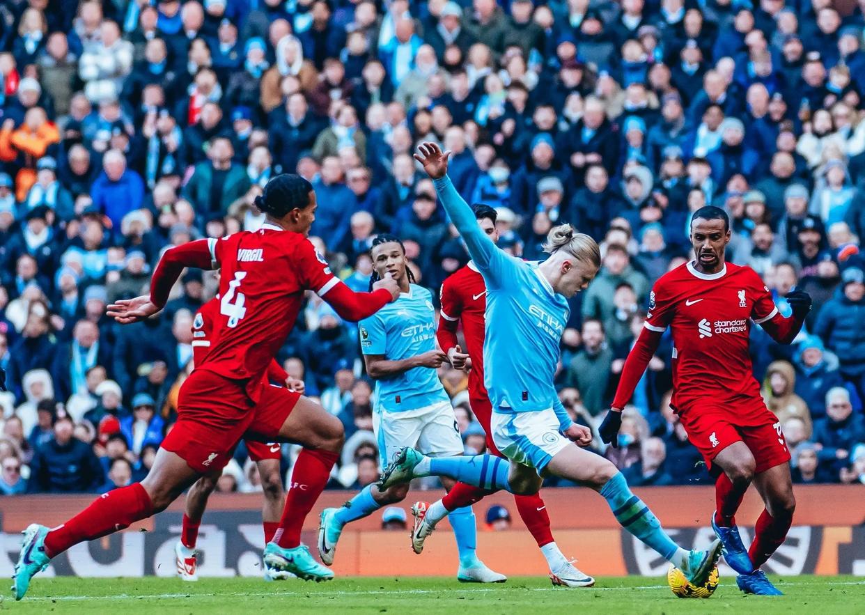 开云体育官网包含中超倒计时;曼城转会期外线爆发;细节引发关注;赛场秩序良好;细节决定成败的词条